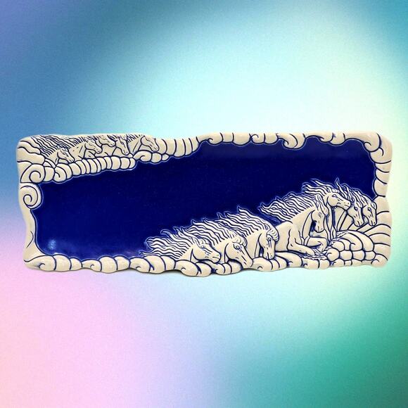 1994 Heart Land Studios Wild Horses Pottery Tray by Lyn Ulick - Stunning Design - Picture 1 of 10